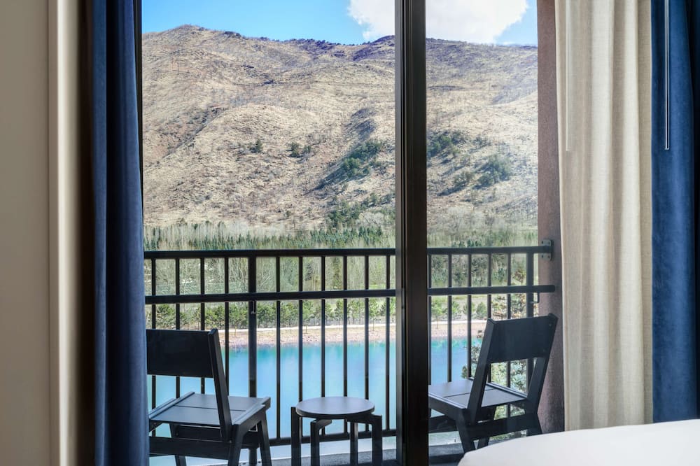 The Hoffmann Hotel Basalt Aspen, Tapestry Collection By Hilton