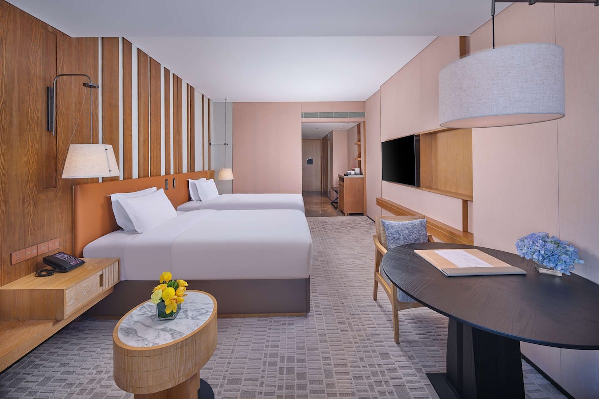 Down duvets, memory-foam beds, free minibar, in-room safe