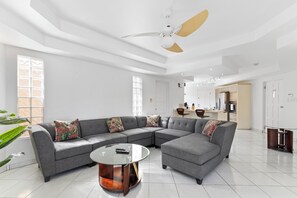 Living area - Palm Beach 102-c (Noord)