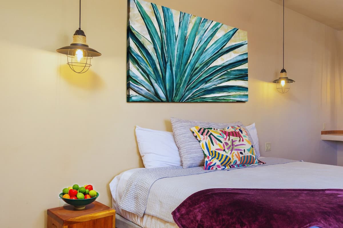 Design Studio, 1 King Bed, Kitchenette, Garden View | Pillowtop beds, blackout drapes, WiFi (free), individually decorated