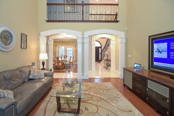 Smart TV, fireplace, stereo, computer monitors - Hudson Valley's Nature Experience with Incredible Views! (Cold Spring)