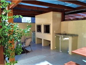 BBQ/picnic Area - Apartamento com Piscina nos Açores (Florianópolis)