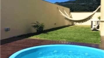 2 outdoor pools, sun loungers