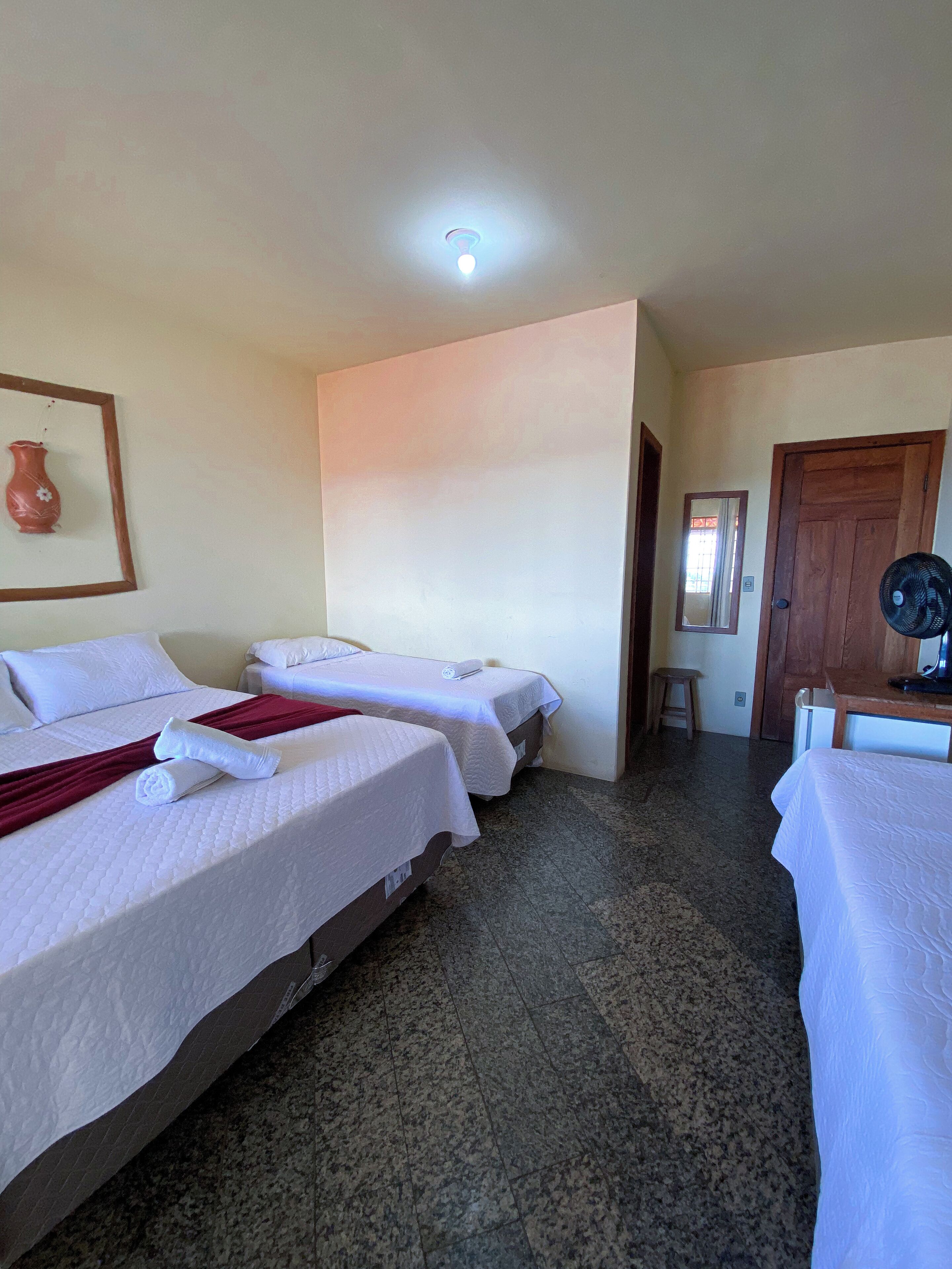 Panoraamasviitti | 1 makuuhuone, tallelokero huoneessa, työpöytä, äänieristys