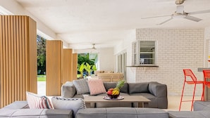 TV - 8 Bedroom Villa Basket, Pickle Pool, Hot tub (Plantation)
