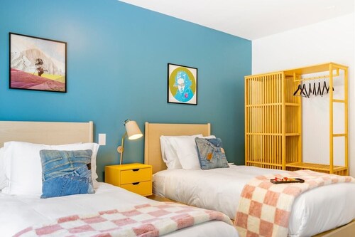 Miami Beach 8 Bedroom Vacation Home Pool Pickle