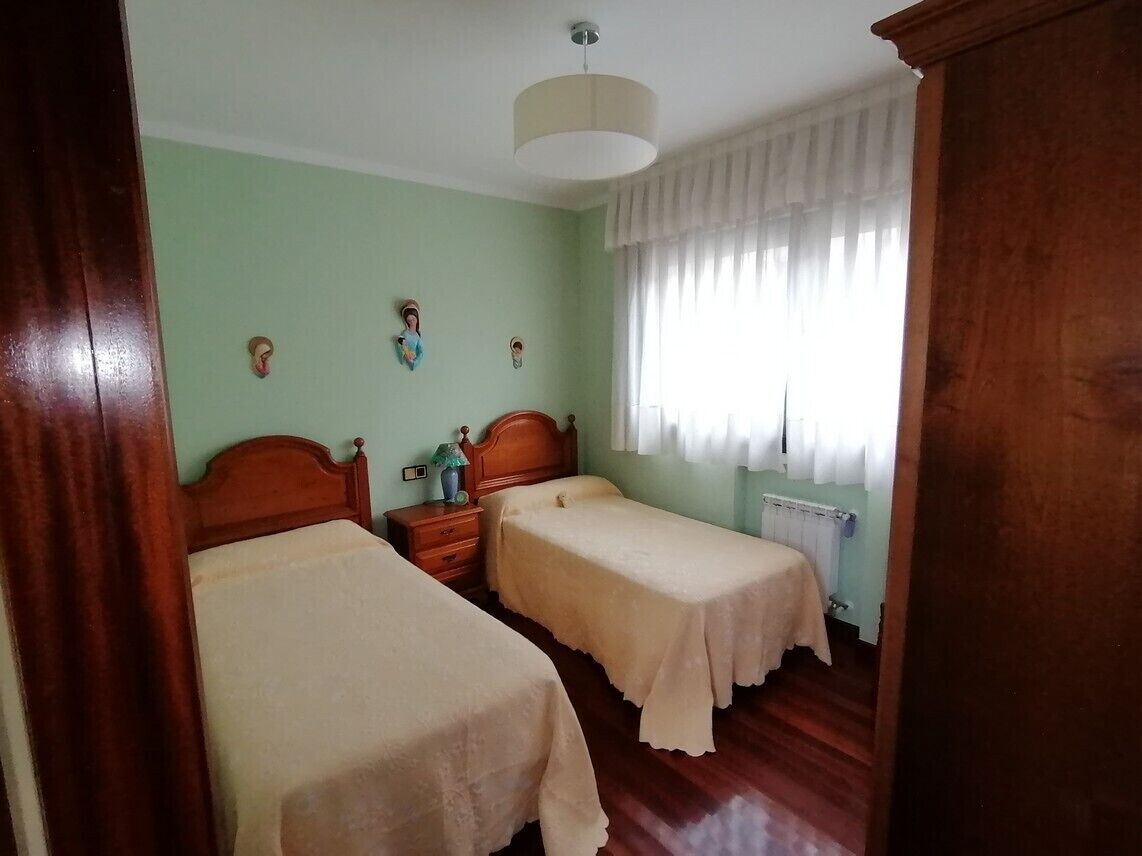 6 chambres, fer et planche à repasser, Wi-Fi, draps fournis