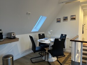 Dining - Vacation apartment Seeherz | Modern feel-good vacation apartment with large roof terrace (Büsum)
