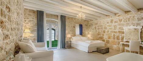 12 camere, culla da viaggio, Wi-Fi gratuito, accesso in sedia a rotelle