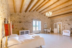 12 quartos, berço de viagem, Wi-Fi de cortesia