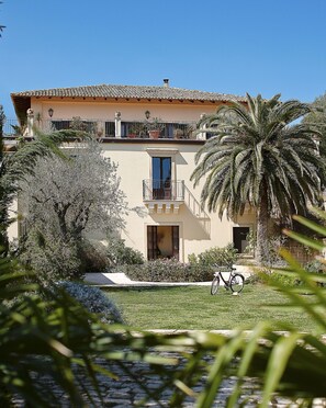 Exterior - Villa in Syracuse with 12 bedrooms sleeps 24 (Syracuse)
