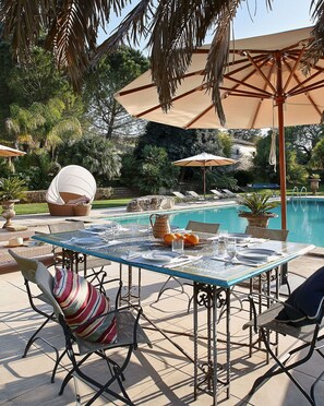Outdoor dining - Villa in Syracuse with 12 bedrooms sleeps 24 (Syracuse)