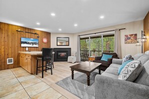 Smart TV, fireplace, DVD player