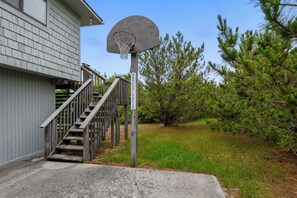 Property grounds - Hurricane Charlie's --Pet Friendly home with Water Views and Community Amenities (Duck)