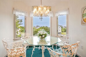 Dining - Crystal Sands -- Unique 5 BR in Southern Duck with Community Amenities (Duck)