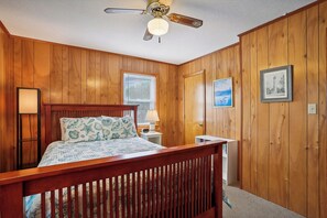 Unclassified image, 5 of 32, button