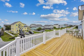 Unclassified image, 5 of 33, button