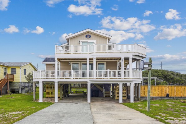 Unclassified image, 1 of 33, button