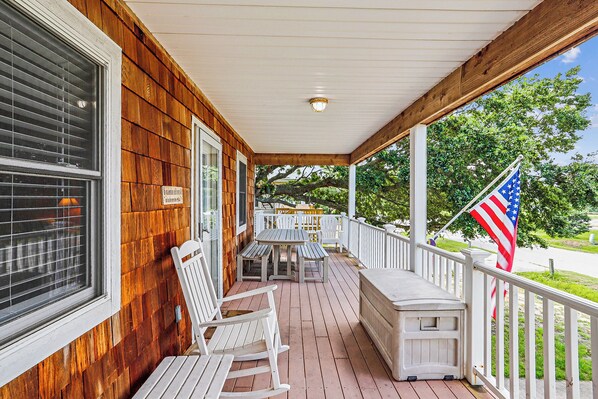 Unclassified image, 1 of 30, button