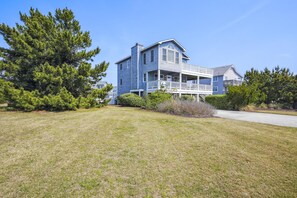 Exterior - Surf N Sound -- Pet Friendly 4BR with Ocean and Sound Views in Duck (Duck)