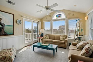 TV, fireplace, DVD player, table football - Surf N Sound -- Pet Friendly 4BR with Ocean and Sound Views in Duck (Duck)