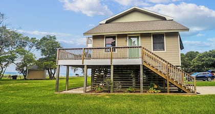 Keepers Loft -- Waterfront Duplex with Pier and Gazebo