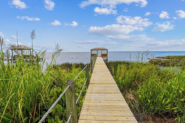 Unclassified image, 1 of 34, button