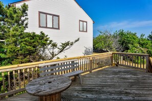 Terrace/patio - Premium Tripp -- Close to Shopping, Restaurants and Activities (Kill Devil Hills)