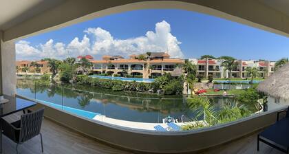 3bdr, 3 bath Beautiful condo at the Lagoon, stunning views