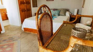5 bedrooms, iron/ironing board, free WiFi