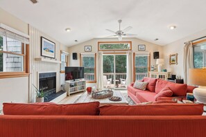 TV, fireplace, DVD player, books