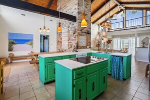 Interior - Amazing Grace -- Unique and Charming 3BR Oceanfront in South Nags Head (Nags Head)