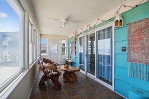 Interior - Amazing Grace -- Unique and Charming 3BR Oceanfront in South Nags Head (Nags Head)