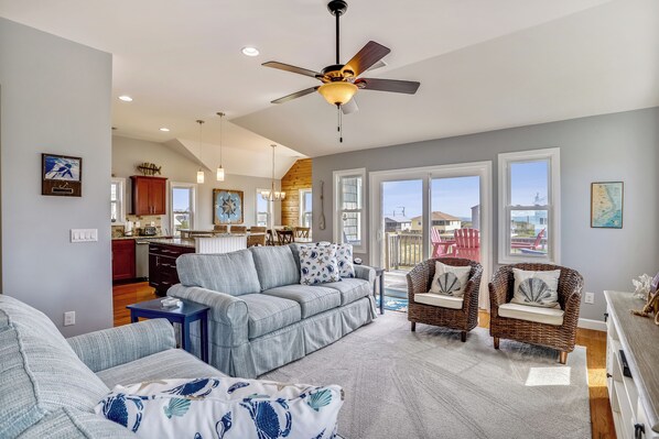 Unclassified image, 1 of 47, button