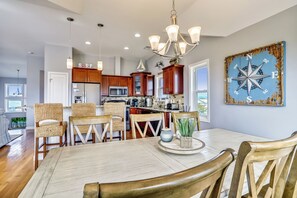 صورة غير مصنفة، 4 من 47، زرّ