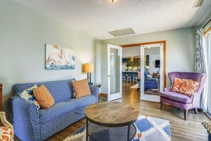 Unclassified image, 5 of 44, button