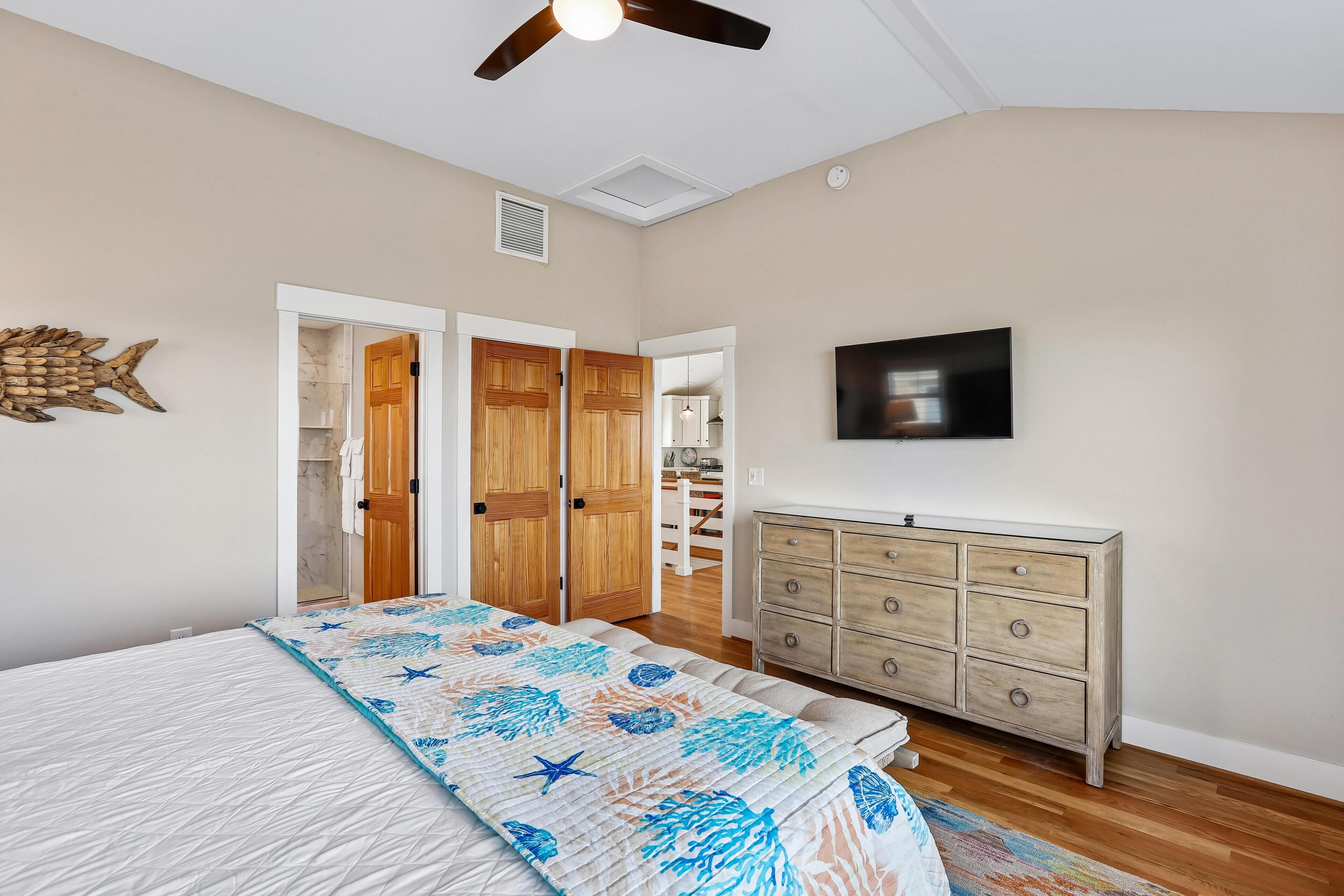 5 bedrooms, free WiFi, bed sheets