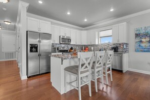 Fridge, microwave, oven, stovetop - Seaside Serenity: Pool, Hot tub, Grill, Games & so much more! (Long Beach)