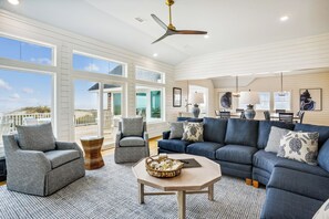 TV, peis, bordtennis og stereoanlegg