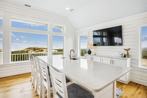 Interior - Basnight -- Beautiful New Construction Oceanfront Home with Elevator, Theater, Gameroom and Ocean Views! (Corolla)
