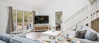 House of Friends -- New Listing!  Private Pool, Easy Beach Access