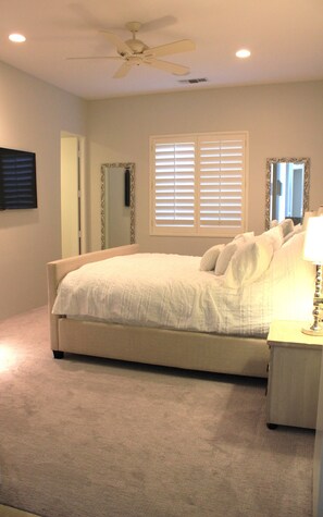 4 bedrooms, iron/ironing board, WiFi, bed sheets