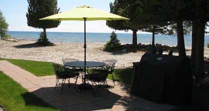 Drummond Island Hotel & Vacation Homes - Bass Cove Landing