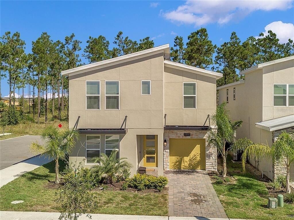 8995BSW-The Retreat at ChampionsGate by RedAwning