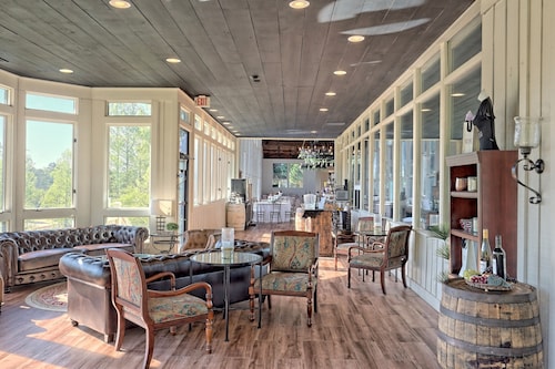 Cozy 1-Bedroom Retreat in Clayton with Two Queen Beds