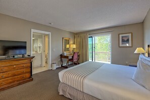 1 bedroom, iron/ironing board, WiFi, bed sheets - Cozy King Room in Clayton with Mountain Views and Resort Access (Clayton)