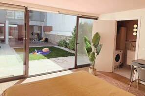 2 chambres, fer et planche à repasser, Wi-Fi, draps fournis