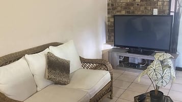 TV 37 pollici con canali satellitari