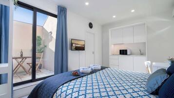 1 bedroom, iron/ironing board, travel cot, WiFi