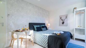 1 bedroom, iron/ironing board, travel cot, WiFi